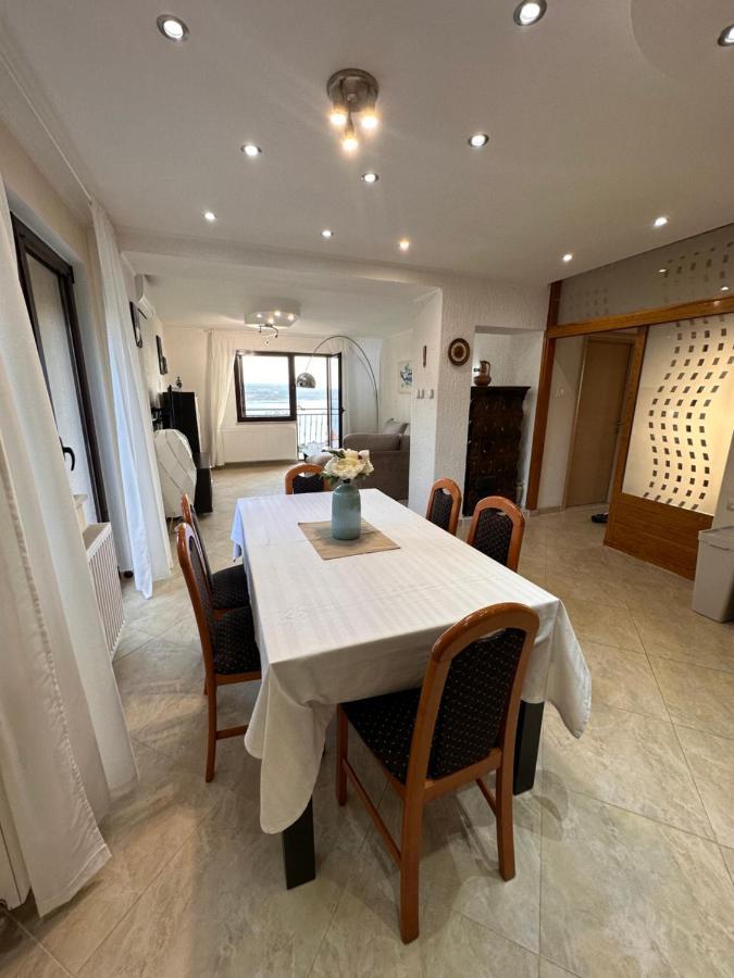 Apartment Nena ซริกเวนิซา ภายนอก รูปภาพ