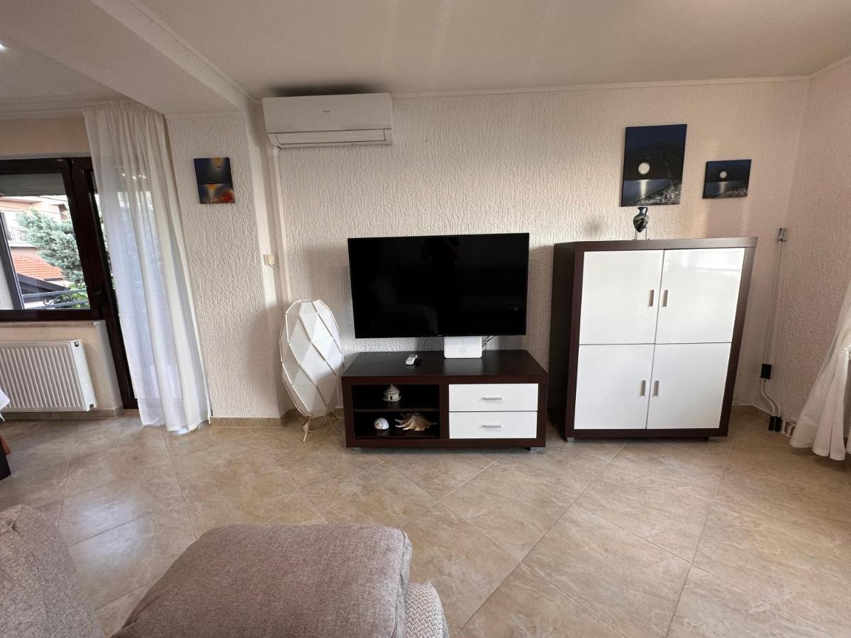 Apartment Nena ซริกเวนิซา ภายนอก รูปภาพ
