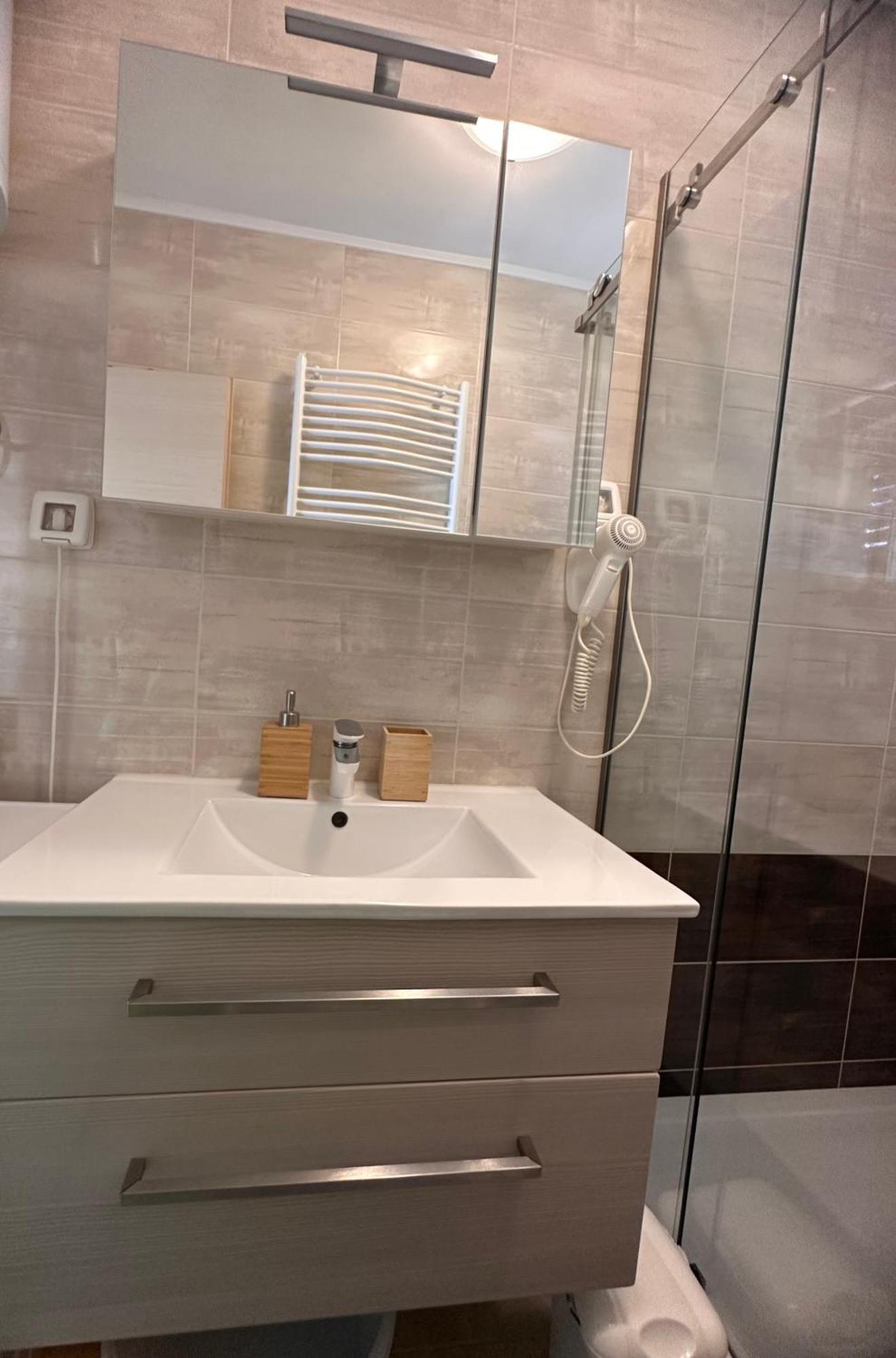 Apartment Nena ซริกเวนิซา ภายนอก รูปภาพ