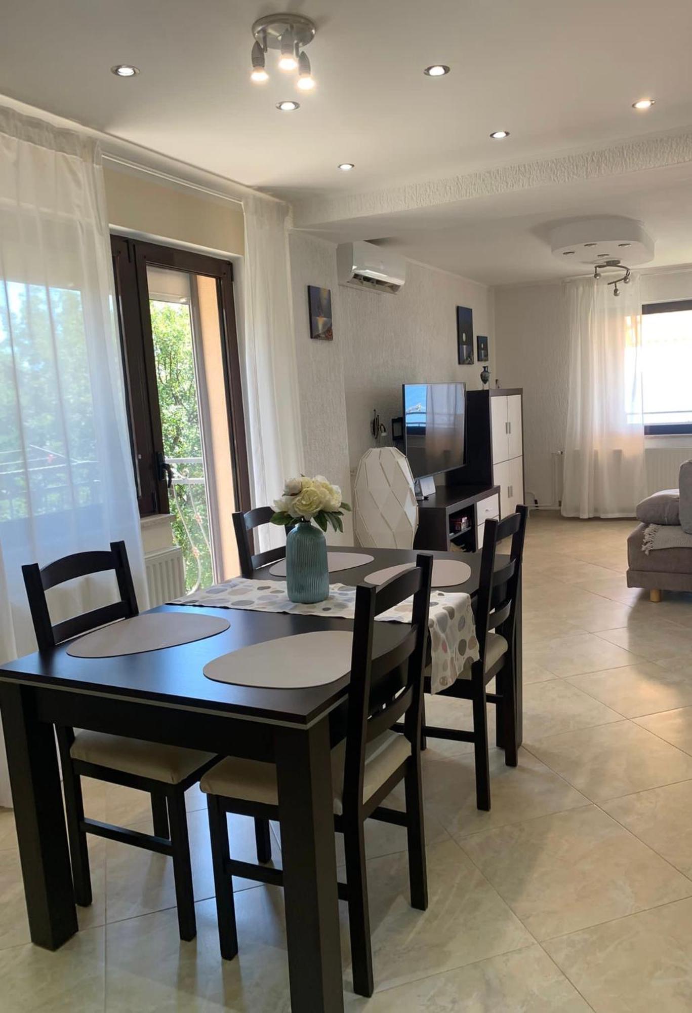 Apartment Nena ซริกเวนิซา ภายนอก รูปภาพ